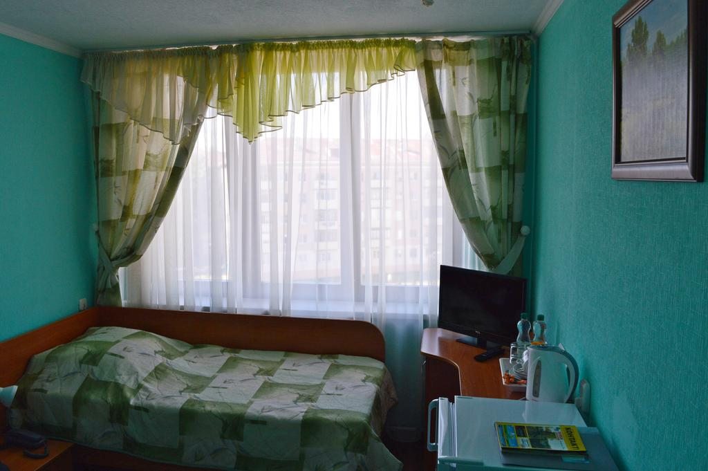 Двухместный (Стандартный двухместный номер с 2 отдельными кроватями) отеля Беларусь, Новополоцк