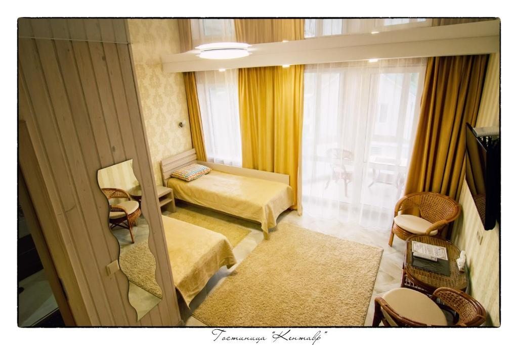 Двухместный (Улучшенный двухместный номер с 2 отдельными кроватями) отеля Кентавр, Новополоцк