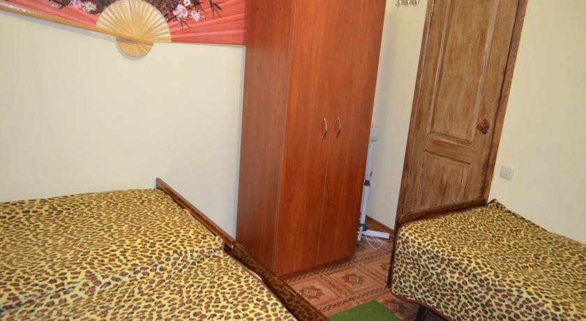 Трехместный (С ванной комнатой) гостевого дома Витино, Крым