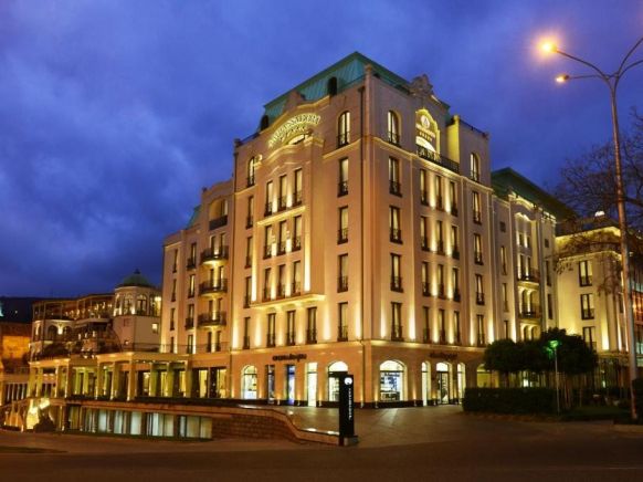 Отель Ambassadori Tbilisi