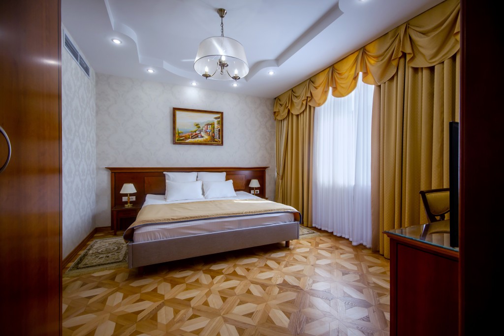 Апартаменты (3-х комнатные) гостиницы Белгород