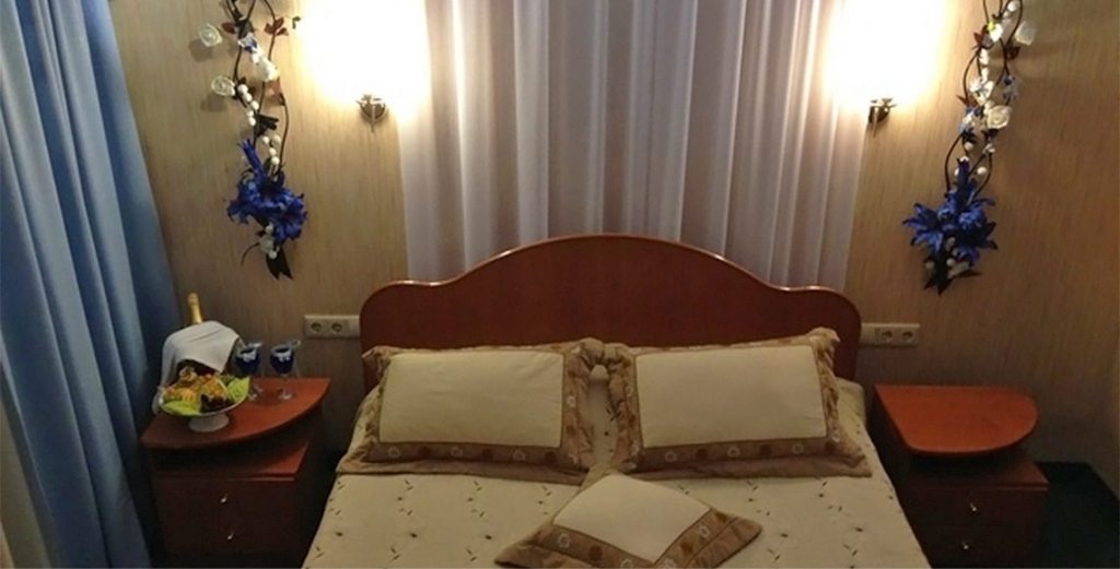 Двухместный (Комфорт  праздничный) гостиницы Лесная Поляна, Березовский