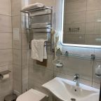 Санузел с гигиеническим душем.