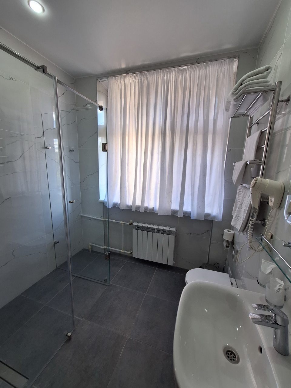 Ванная комната стандартного номера.