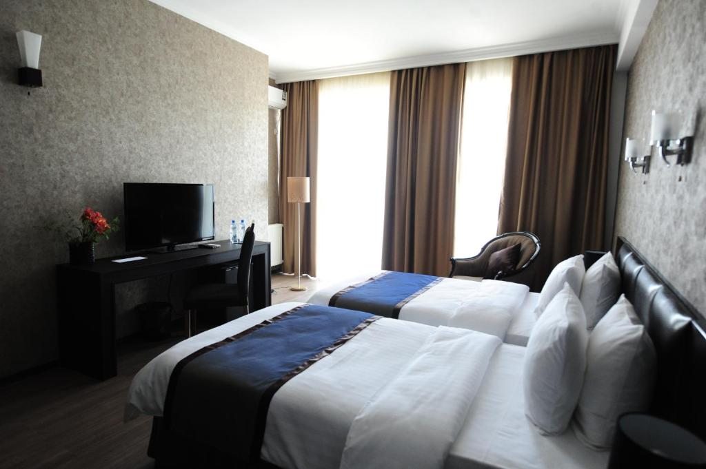 Двухместный (Стандартный номер с кроватью размера «king-size» или 2 отдельными кроватями) отеля Best Western Tbilisi, Тбилиси