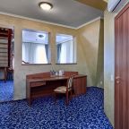 De Luxe (Делюкс), Гостиница Сосновый бор