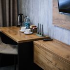 De Luxe (Де Люкс), Гостиница Олимп