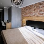 Полулюкс, Гостиница Олимп