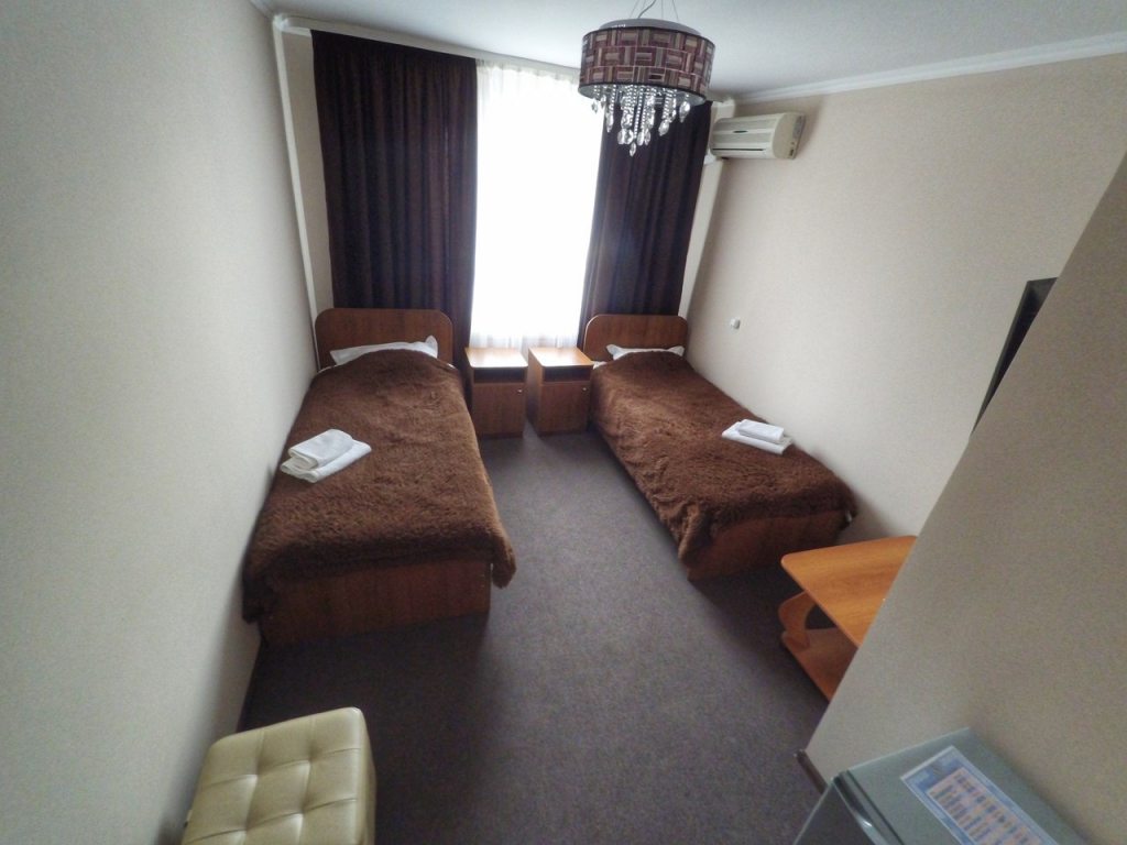 Двухместный (Стандарт с 2 отдельными кроватями) гостиницы Олимп, Оренбург