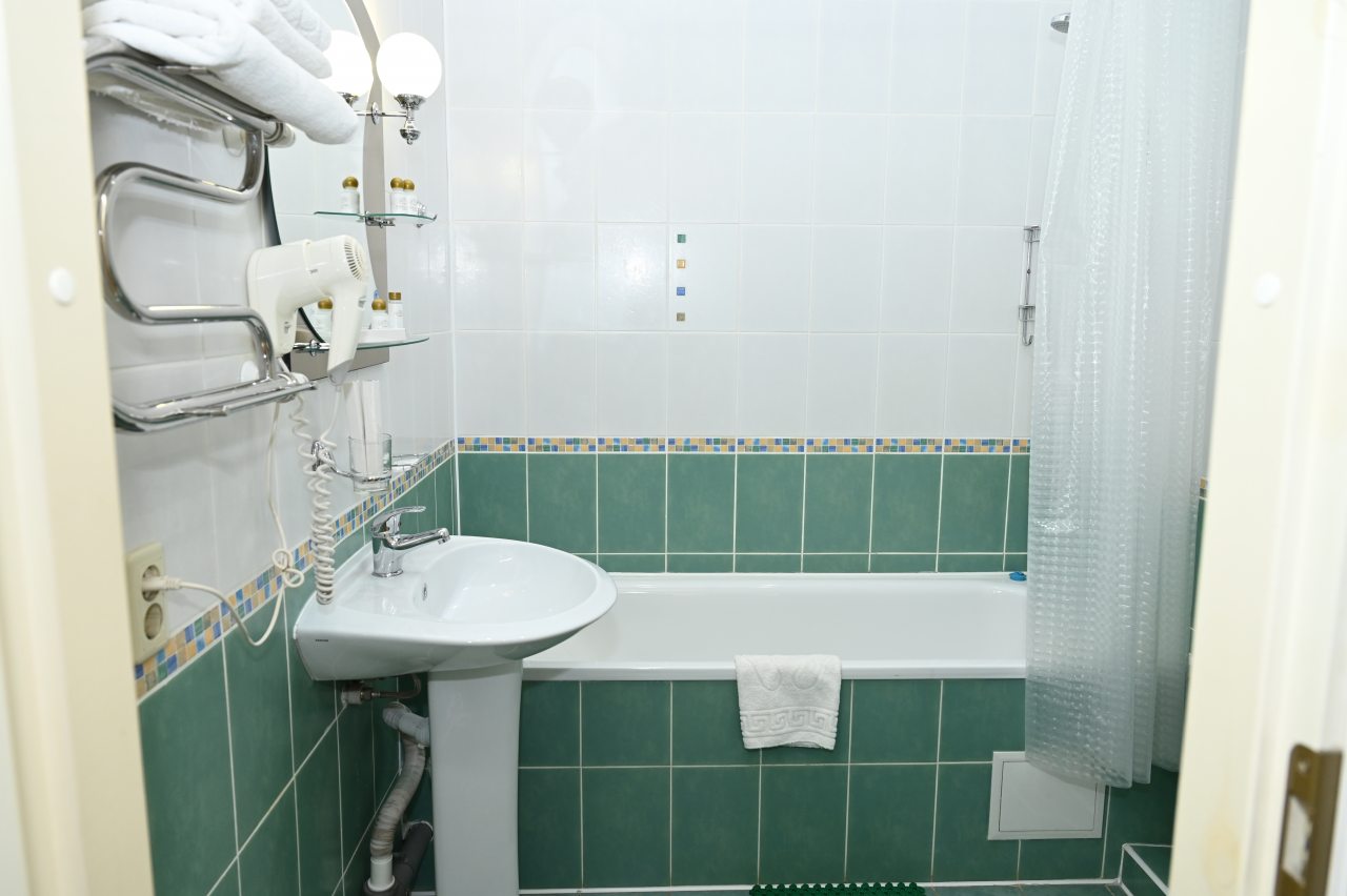 De Luxe (Номер стандарт Улучшенный), Отель Пятый угол