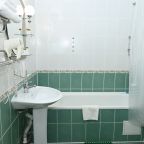 De Luxe (Номер стандарт Улучшенный), Отель Пятый угол