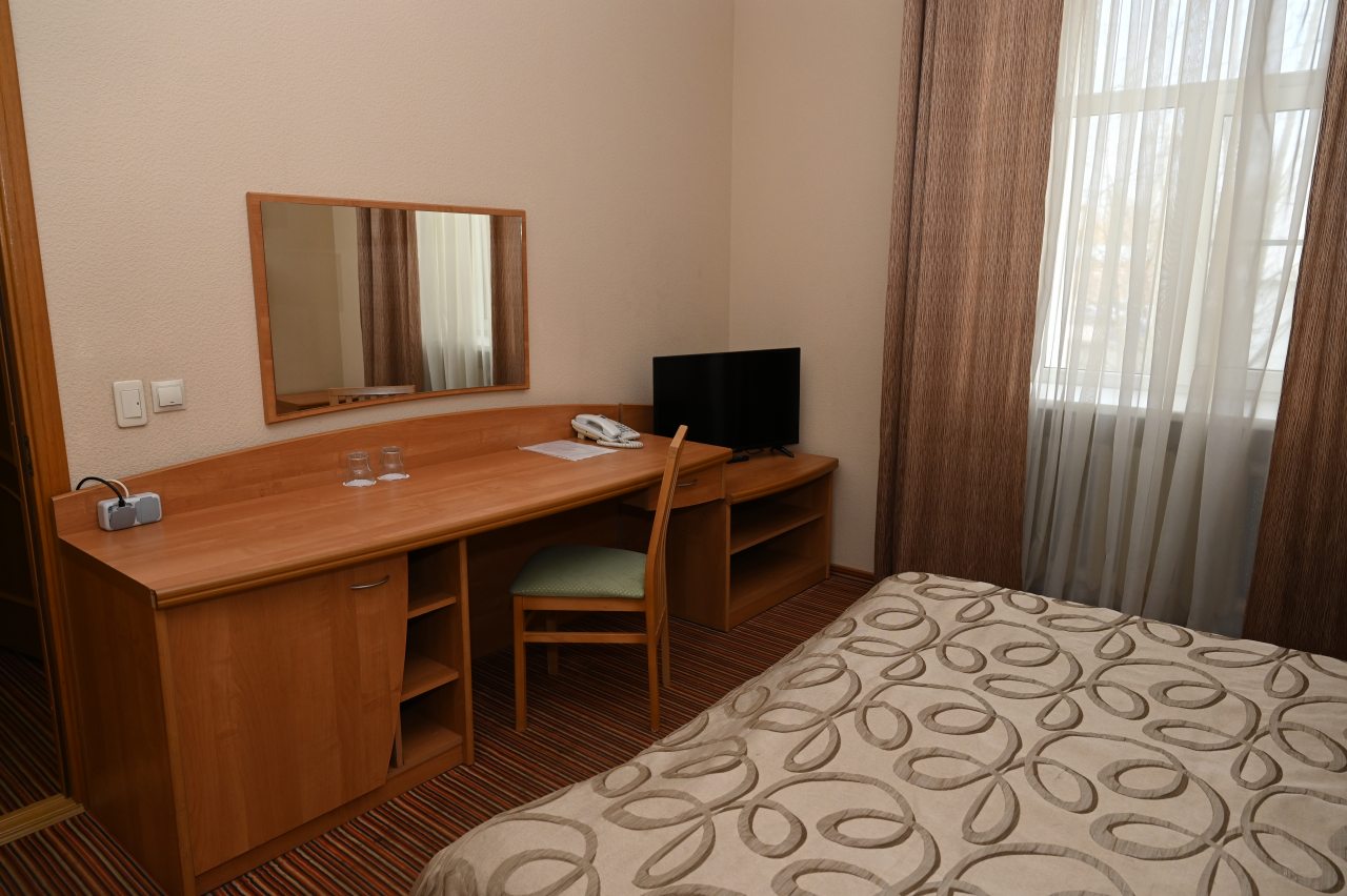 Четырехместный (Номер  Комфорт двухкомнатный), Отель Пятый угол