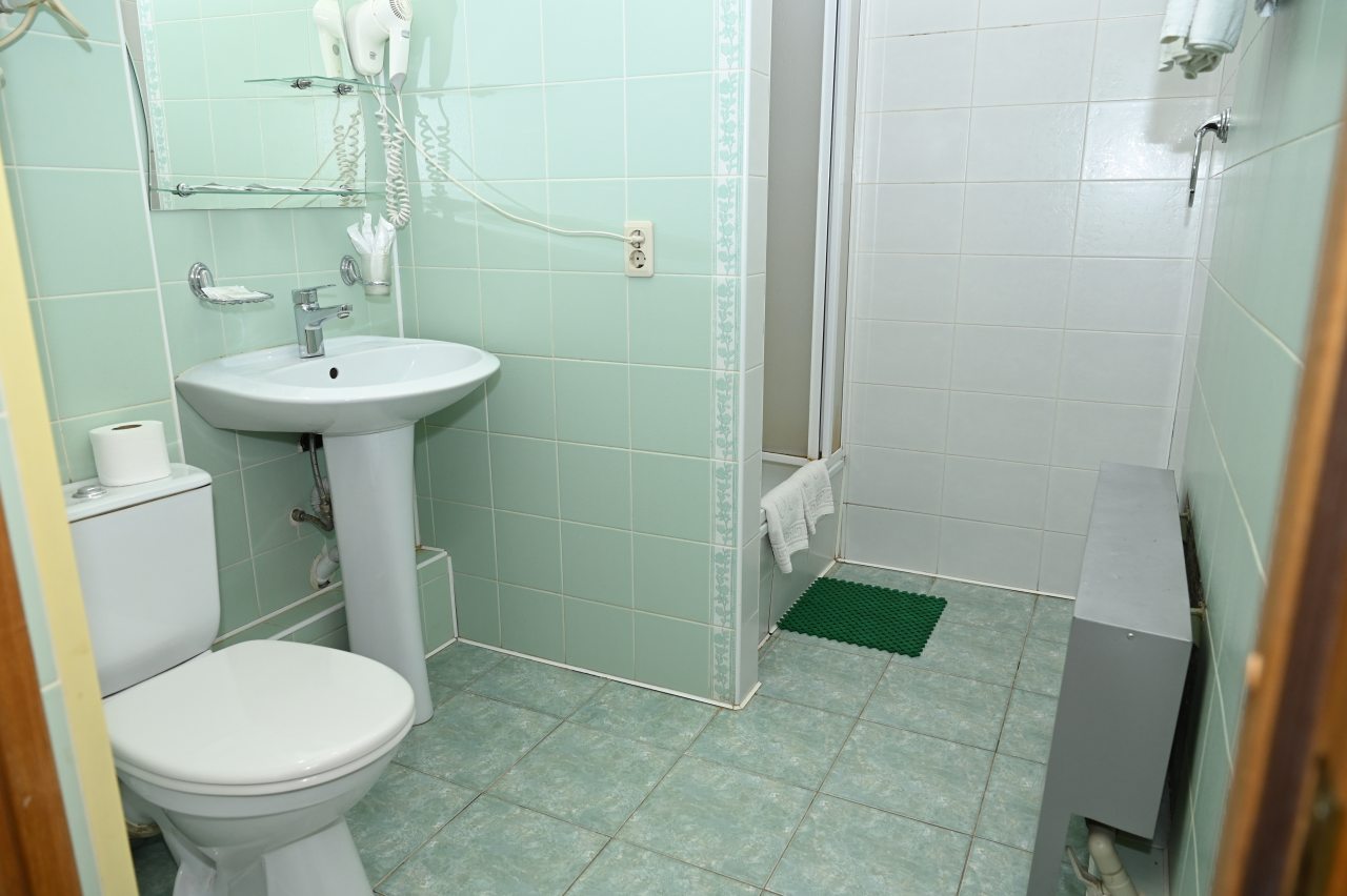 Четырехместный (Номер  Комфорт двухкомнатный), Отель Пятый угол