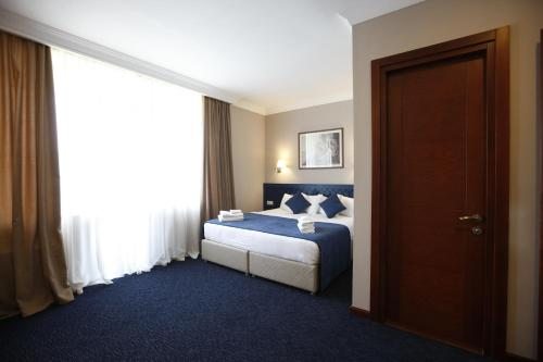 Двухместный (Стандартный двухместный номер с 1 кроватью или 2 отдельными кроватями) отеля Круиз, Тбилиси