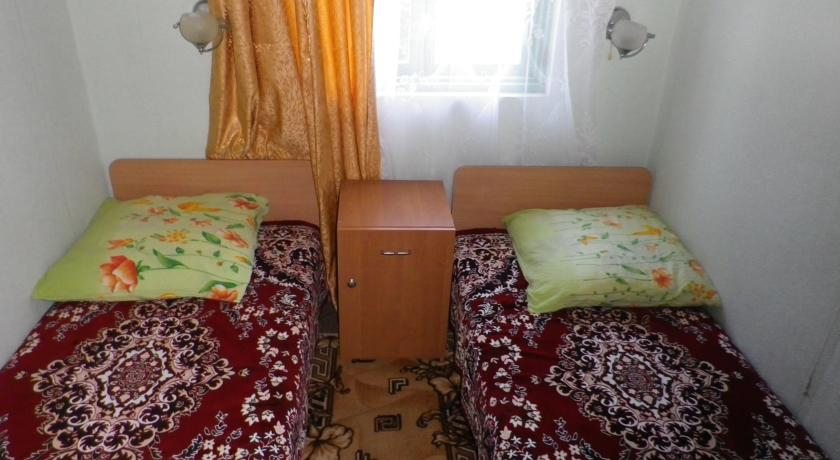 Двухместный (С двумя односпальными кроватями) гостевого дома Курортное, Курортное (Черное море), Крым