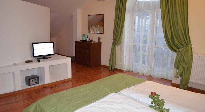 Двухместный (С одной двуспальной кроватью) гостевого дома Курортное, Курортное (Черное море), Крым