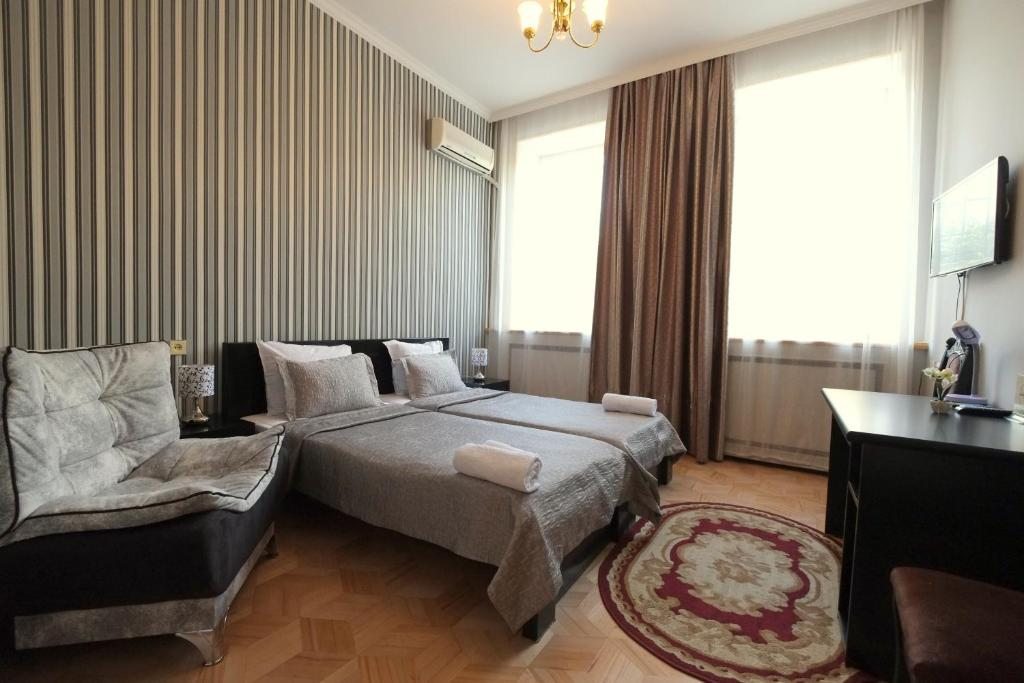 Сьюит (Улучшенный люкс) отеля Georgian House, Тбилиси