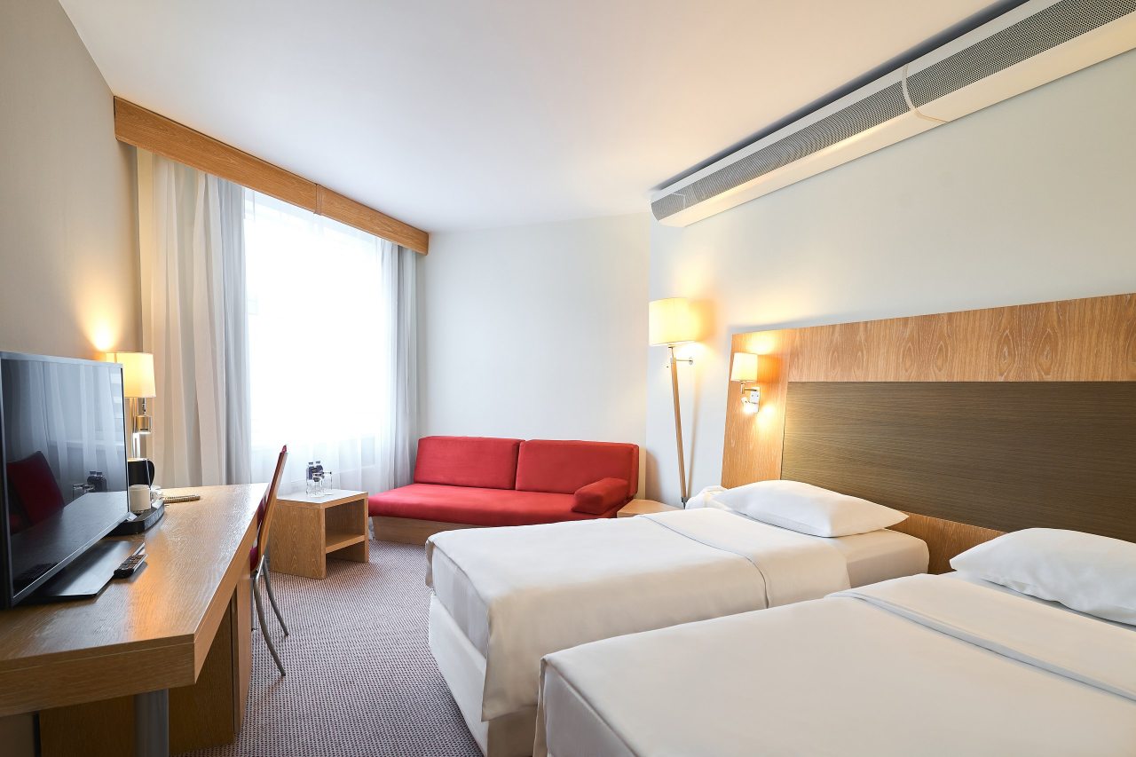 Двухместный (Супериор с 2 раздельными односпальными кроватями), Cosmos Ekaterinburg Hotel