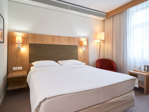 Фотография номера гостиницы Cosmos Yekaterinburg Hotel