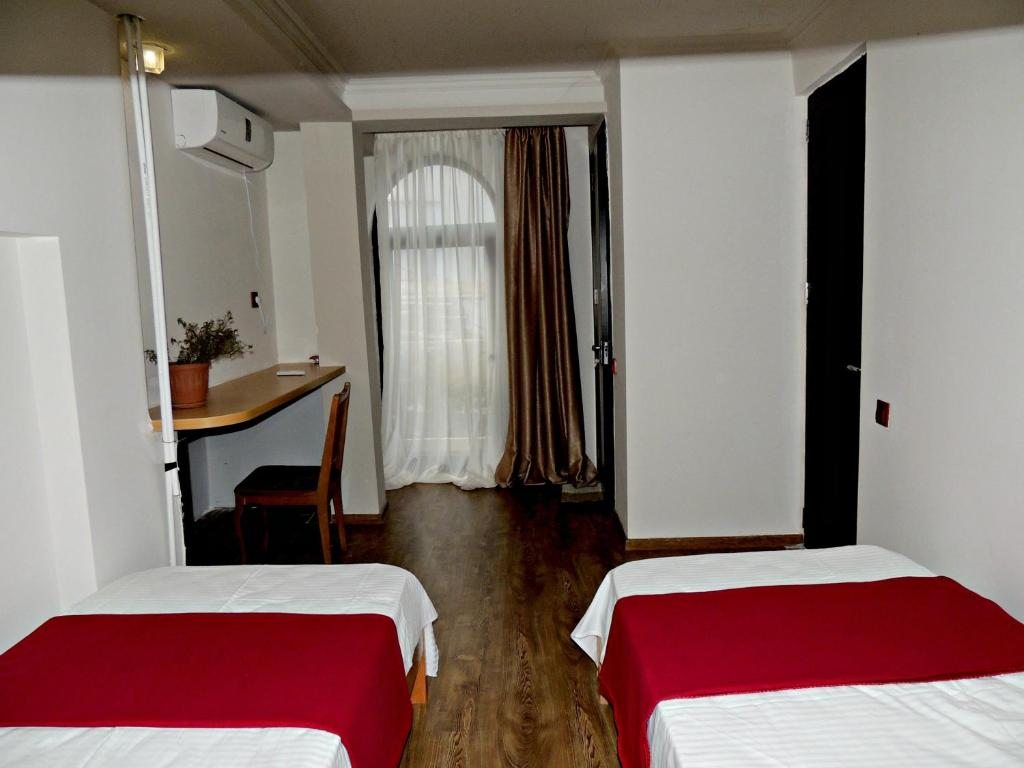 Двухместный (Двухместный номер с 2 отдельными кроватями) гостевого дома Гришашвили, Тбилиси
