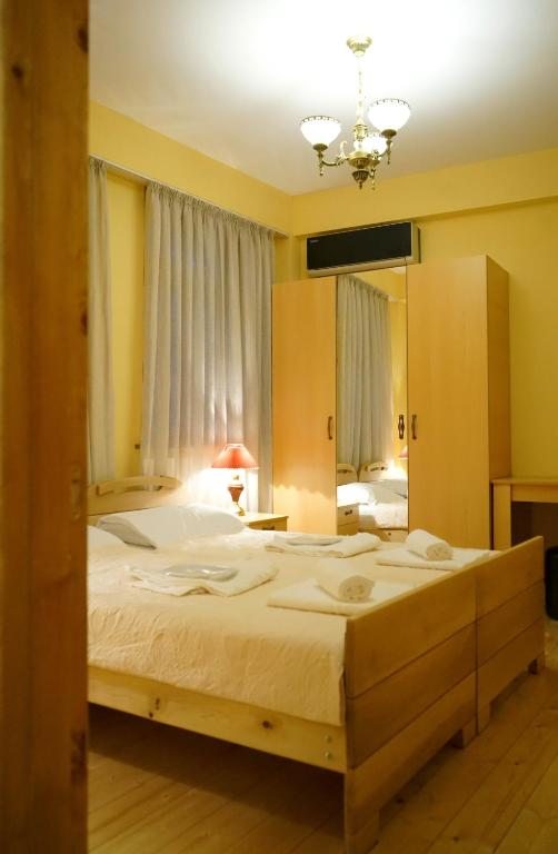 Двухместный (Двухместный номер Делюкс с 1 кроватью или 2 отдельными кроватями, вид на город) гостевого дома Гоари, Тбилиси
