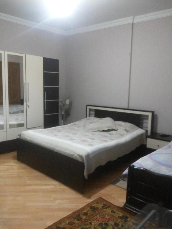 Апартаменты (Апартаменты с 1 спальней) гостевого дома Зейнаби, Тбилиси