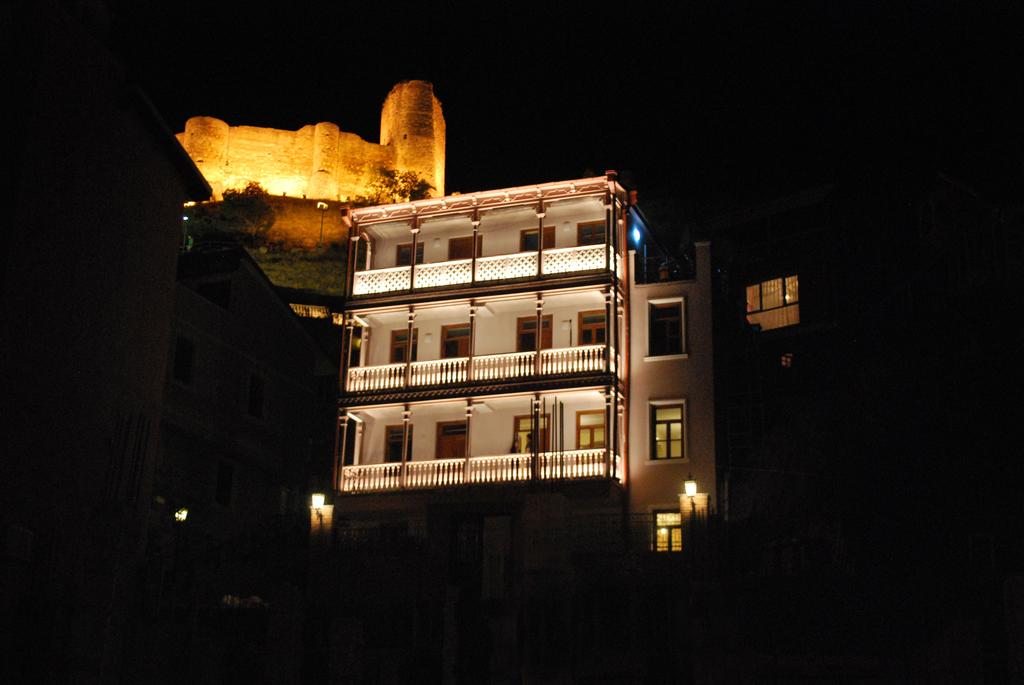 Отель на Гоми 19, Тбилиси