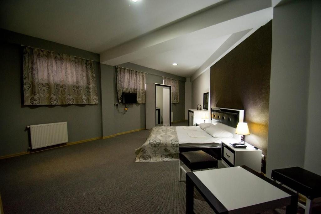 Двухместный (Бюджетный двухместный номер с 1 кроватью) отеля Батони, Тбилиси