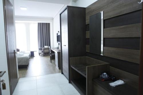 Двухместный (Двухместный номер Делюкс с 1 кроватью или 2 отдельными кроватями) отеля Colombi, Тбилиси