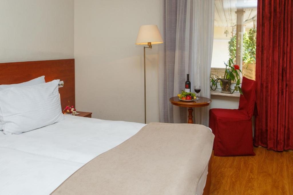 Двухместный (Двухместный номер с 1 кроватью или 2 отдельными кроватями) отеля Nata, Тбилиси