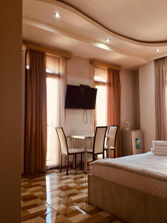 Трехместный (Трехместный номер) отеля Турист Тбилиси