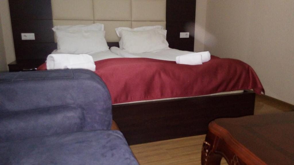 Двухместный (Небольшой двухместный номер с 1 кроватью, без окон) отеля White Neptun, Тбилиси