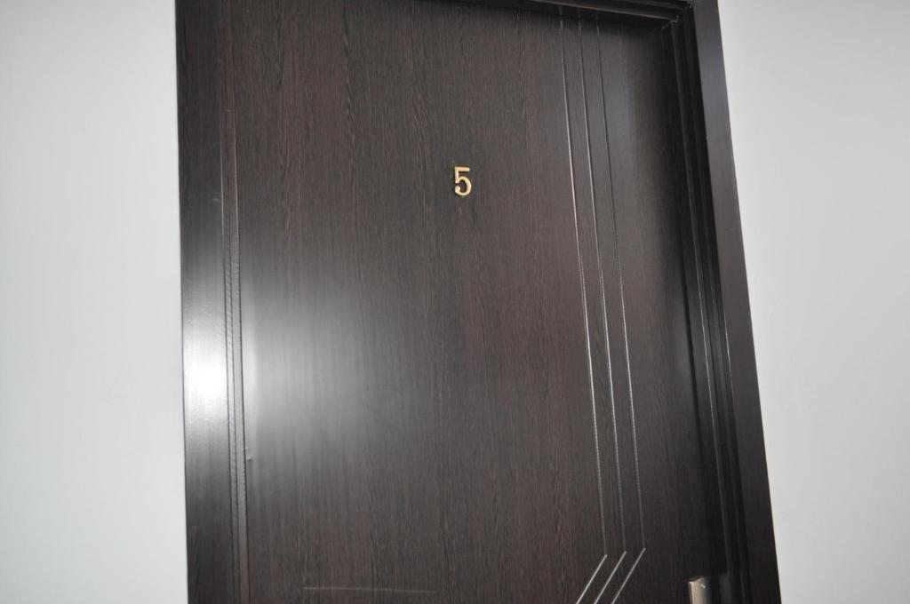 Двухместный (Двухместный номер с 1 кроватью и балконом (для 3 взрослых)) отеля Your Comfort, Тбилиси