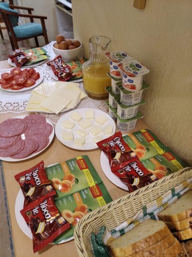 Континентальный завтрак, Отель Невский 105