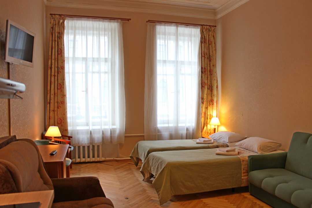 Четырехместный (Эконом с собственной мини-кухней и общей ванной комнатой) отеля Невский 105, Санкт-Петербург