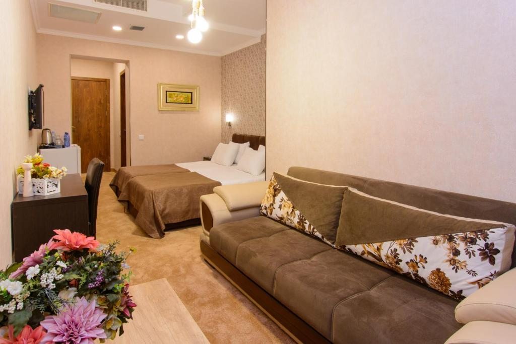 Двухместный (Улучшенный двухместный номер с 2 отдельными кроватями) отеля King David, Тбилиси
