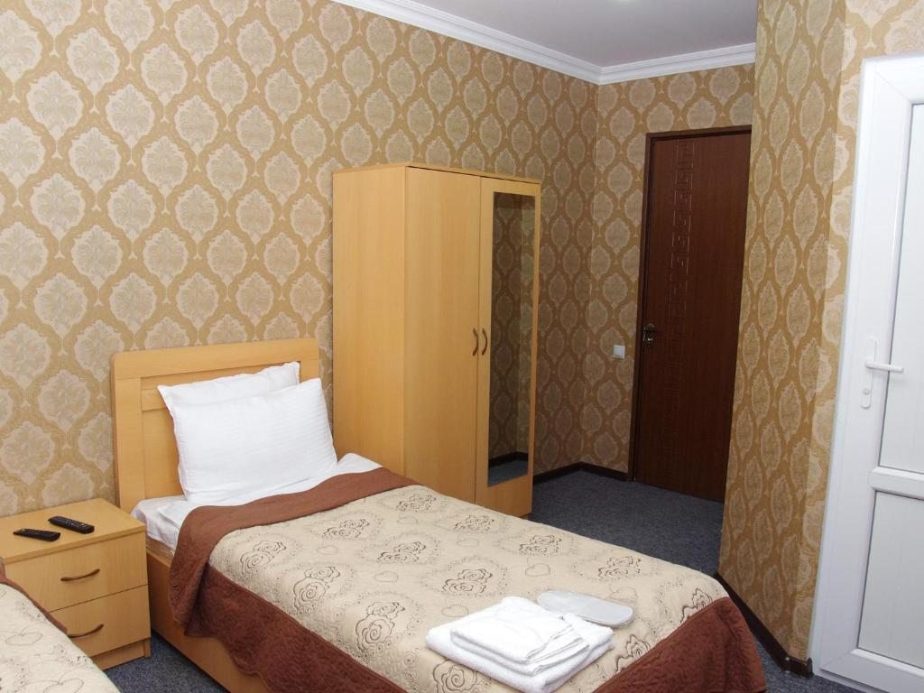 Двухместный (Двухместный номер с 2 отдельными кроватями и видом на город) отеля King Edward, Тбилиси