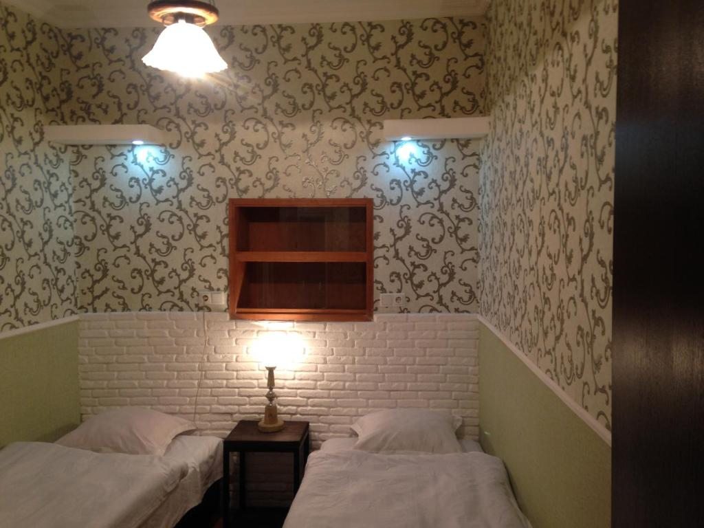 Двухместный (Двухместный номер с 2 отдельными кроватями и ванной) отеля Кипиани, Тбилиси
