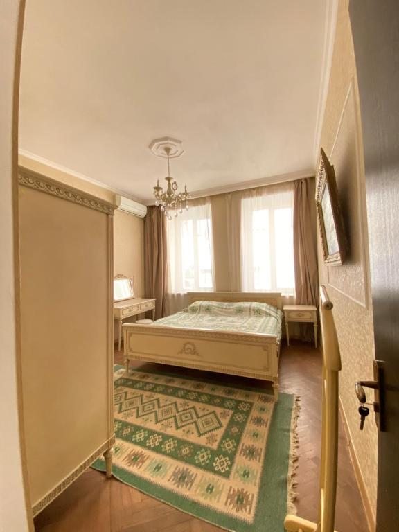 Двухместный (Двухместный номер Делюкс с 1 кроватью и душем) отеля Кипиани, Тбилиси