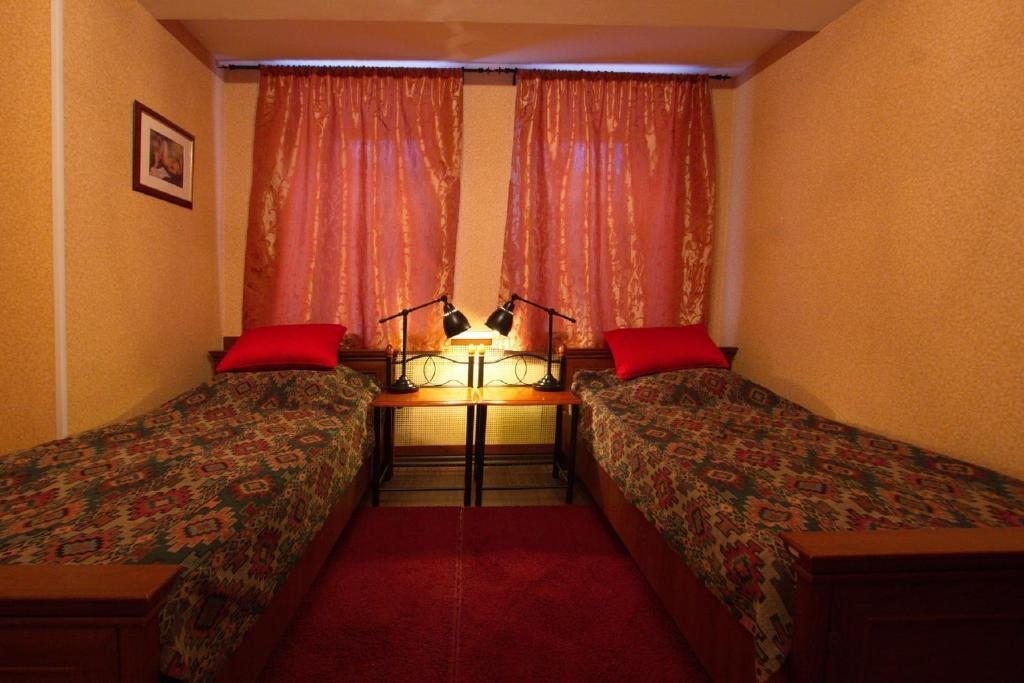 Двухместный (Стандартный двухместный номер с 2 отдельными кроватями) мини-отеля Аполлон, Санкт-Петербург