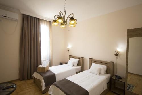 Двухместный (Стандартный двухместный номер с 1 кроватью или 2 отдельными кроватями) отеля Log In, Тбилиси
