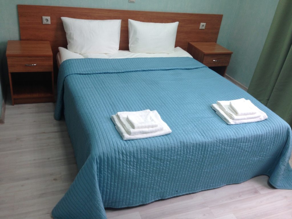 Полулюкс с одной двуспальной кроватью (№ 2, 5). Отель Афиша на Даниловской набережной