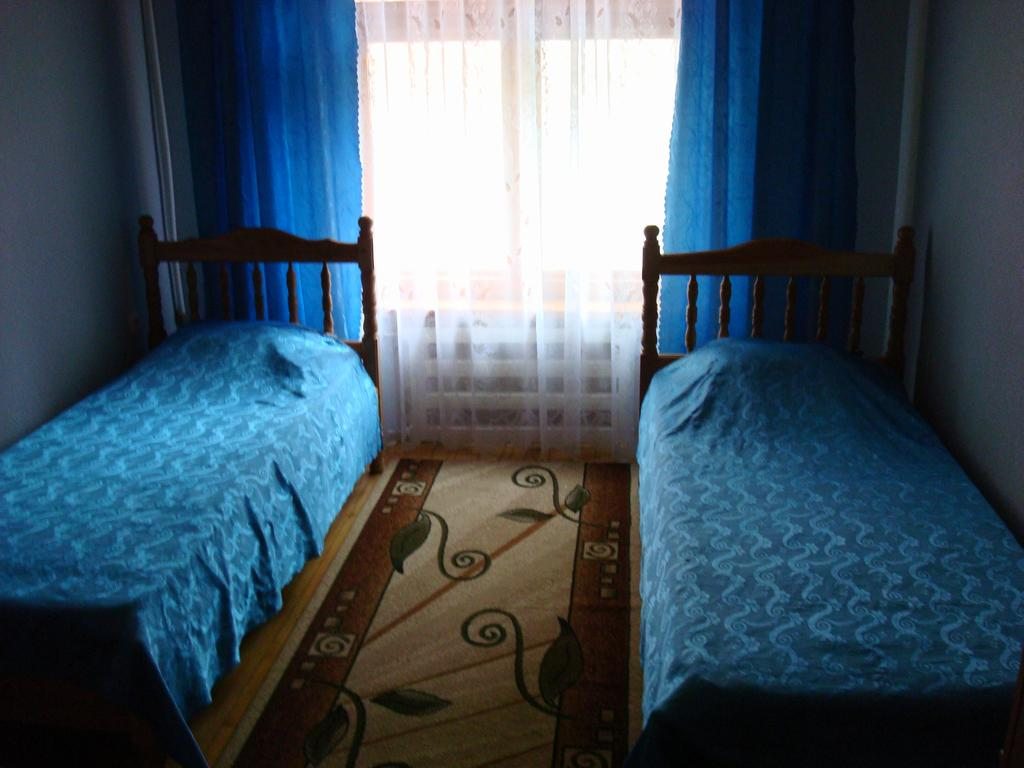 Двухместный (Двухместный номер с 2 отдельными кроватями) гостевого дома Эдельвейс, Ейск