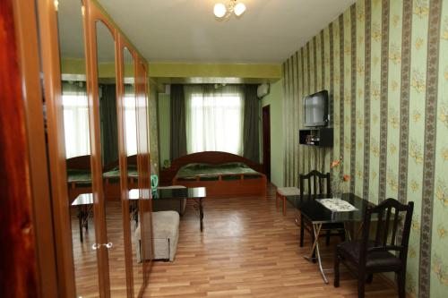 Двухместный (Представительский двухместный номер с 1 кроватью) отеля Миа Тбилиси
