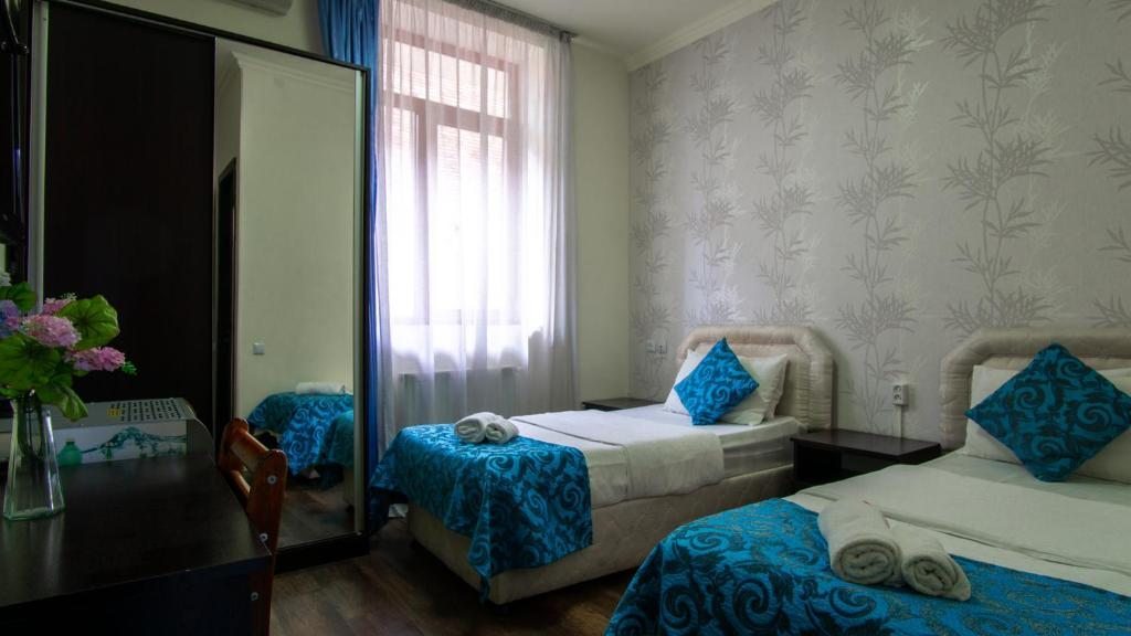 Двухместный (Бюджетный двухместный номер с 2 отдельными кроватями) отеля Mirobelle, Тбилиси