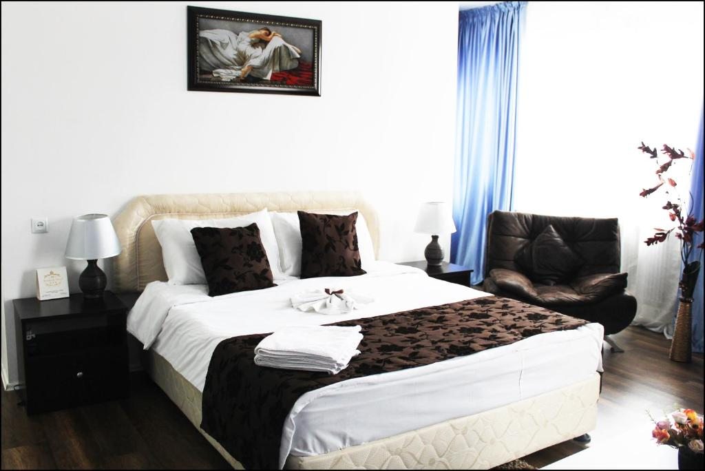 Двухместный (Двухместный номер Делюкс с 1 кроватью и видом на город) отеля Mirobelle, Тбилиси