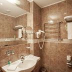 Ванная комната в номере отеля Кайзерхоф, Калининград