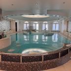 Бар у бассейна, Спа-отель Kaiserhof Hotel & SPA