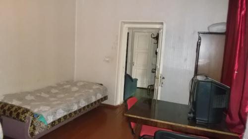 Трехместный (Трехместный номер с общей ванной комнатой) гостевого дома Nika, Тбилиси