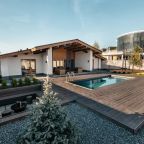 Вилла (Vincent Van Gogh), Отель Imperial Resort & SPA